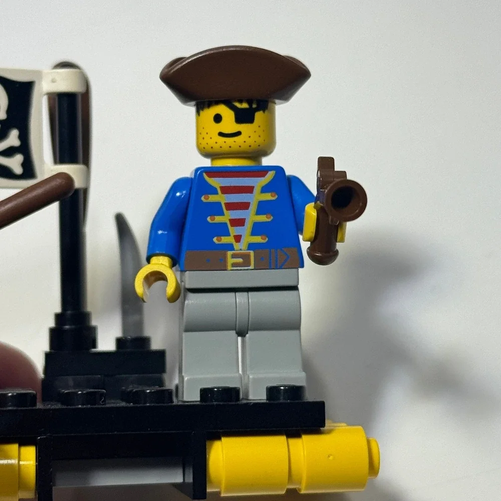 LEGO 6234 Renegade's Raft Complete Pirate Set in Box w/ Instructions